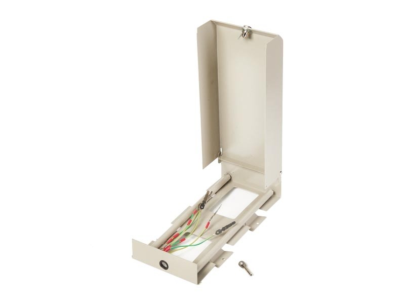 Коробка распределительная на 10 (макс d кабеля 10мм) плинтов металлическая (28*13,5*7см), замок РАСПРОДАЖА
